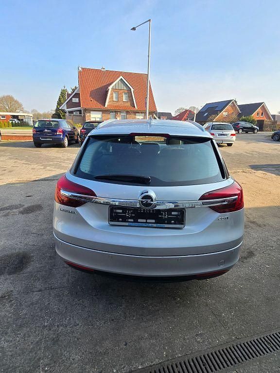 Gebraucht Opel Insignia Edition 136 PS (100 kW) 2017 Silber Kombi