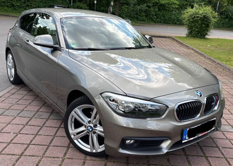 Grau Gebraucht 2016 BMW 118 Advantage Kleinwagen | 14.790 € (Fairer Preis) - Bild 1/4