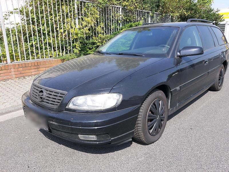 Schwarz Gebraucht 2004 Opel Omega Kombi | 750 € (Superpreis) - Bild 1/4