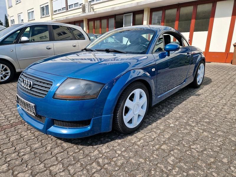 Second-hand Audi TT 193 CP (141 kW) 2000 Albastru Coupe