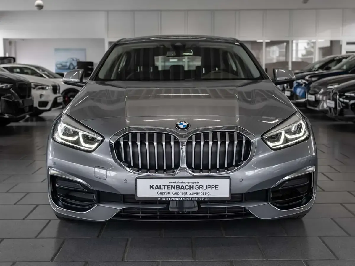 Gebraucht BMW 120 Luxury Line 178 PS (130 kW) 2022 Grau Limousine
