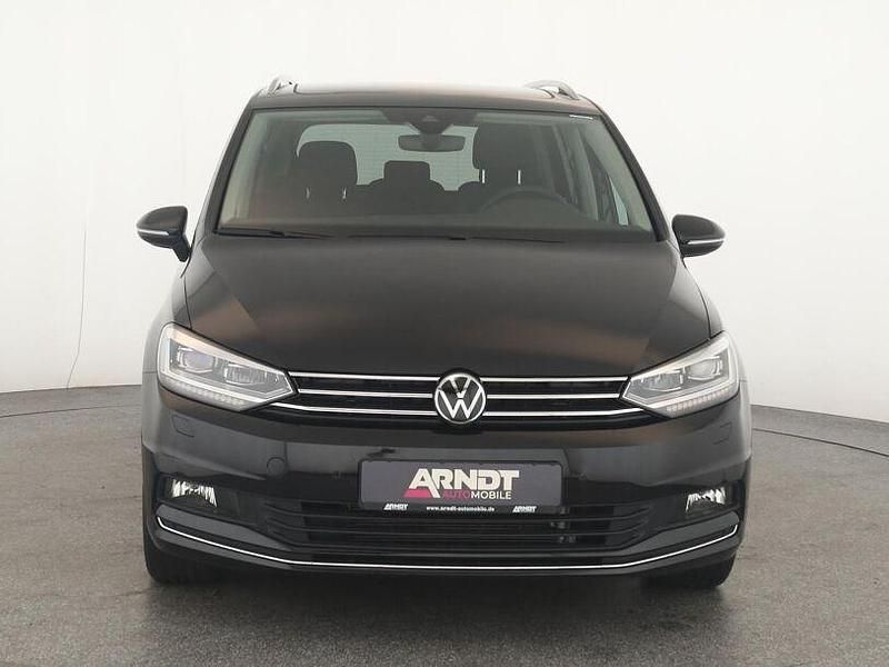 Gebraucht VW Touran Highline 150 PS (110 kW) 2025 Deep black perleffekt Van / Kleinbus