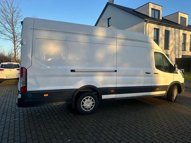 Gebraucht Ford Transit 185 PS (136 kW) 2020 Weiß Van / Kleinbus