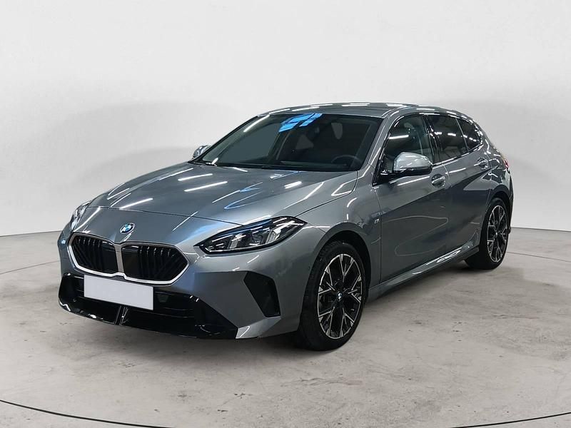 Gebraucht BMW 120 163 PS (119 kW) 2025 Skyscrapergrau Kleinwagen