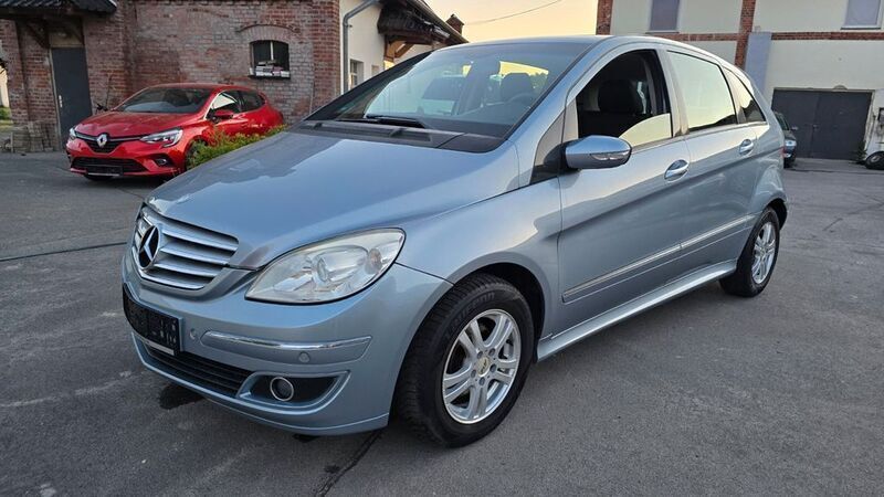 Silber Gebraucht 2006 Mercedes B170 Van / Kleinbus | 2.500 € (Superpreis) - Bild 1/4