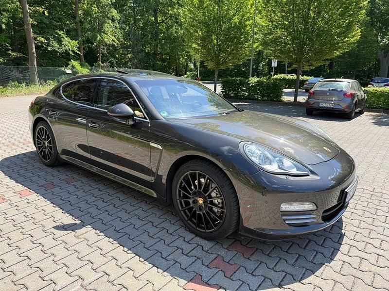 Gebraucht Porsche Panamera 4S 400 PS (294 kW) 2011 Braun Limousine