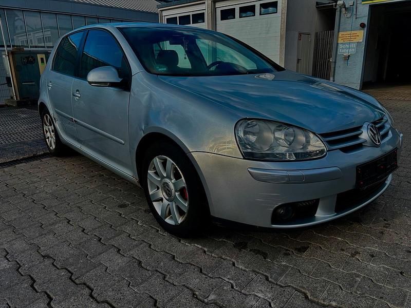 Gebraucht VW Golf IV 115 PS (84 kW) 2006 Silber Limousine