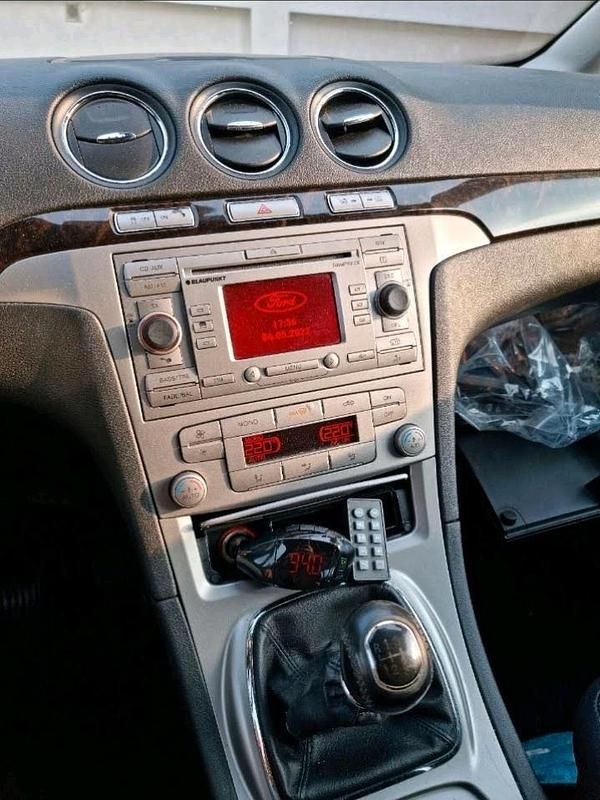 Gebraucht Ford Galaxy Ghia 140 PS (102 kW) 2007 Orange Van / Kleinbus