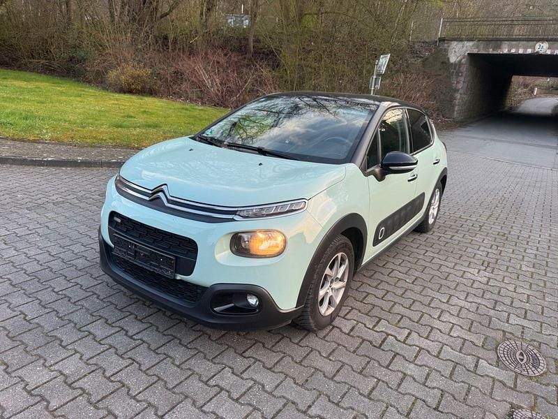 Gebraucht Citroën C3 Shine 82 PS (60 kW) 2017 Grün Limousine