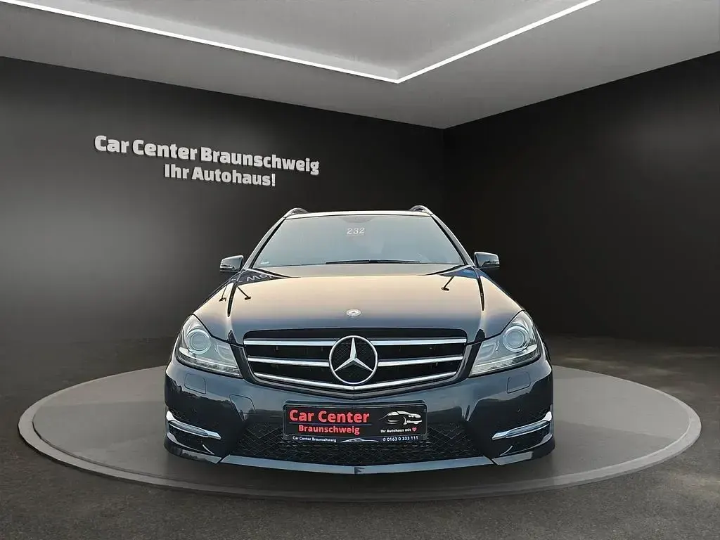 Gebraucht Mercedes C180 AMG 156 PS (114 kW) 2014 Schwarz Kombi