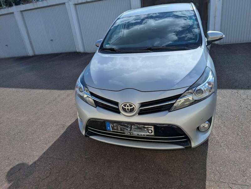 Gebraucht 2014 Toyota Verso Van / Kleinbus | 10.000 € (Superpreis) - Bild 1/4