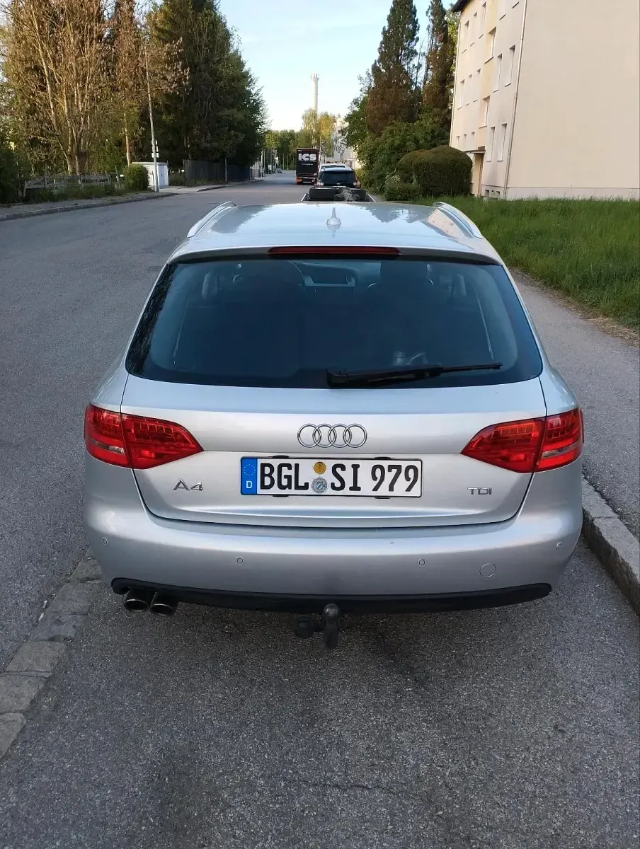 Gebraucht Audi A4 143 PS (105 kW) 2010 Grau Kombi