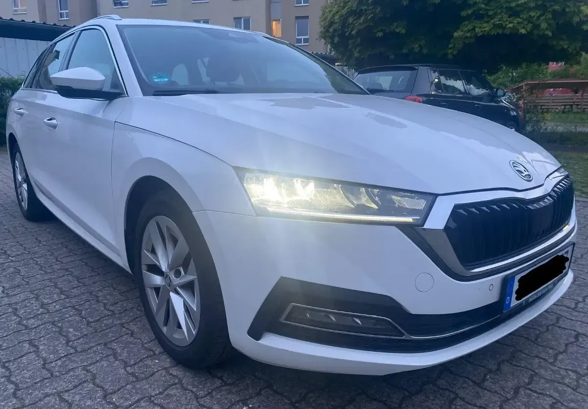 Gebraucht Skoda Octavia Style 116 PS (85 kW) 2022 Weiß Kombi