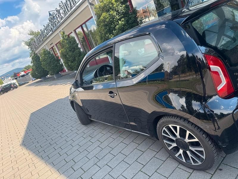 Schwarz Gebraucht 2013 VW up! Kleinwagen | 3.150 € (Fairer Preis) - Bild 1/4