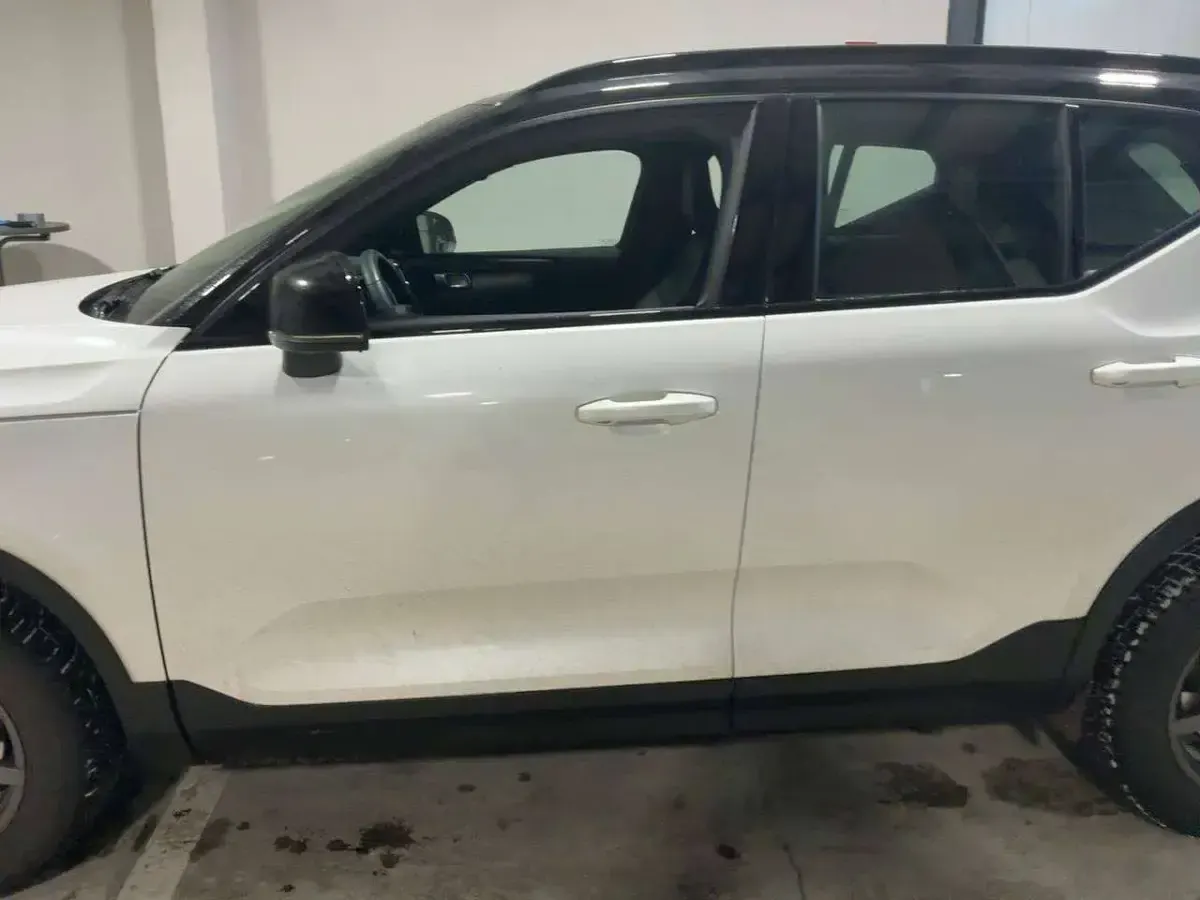 Gebraucht Volvo XC40 R-Design 190 PS (139 kW) 2019 Weiß SUV