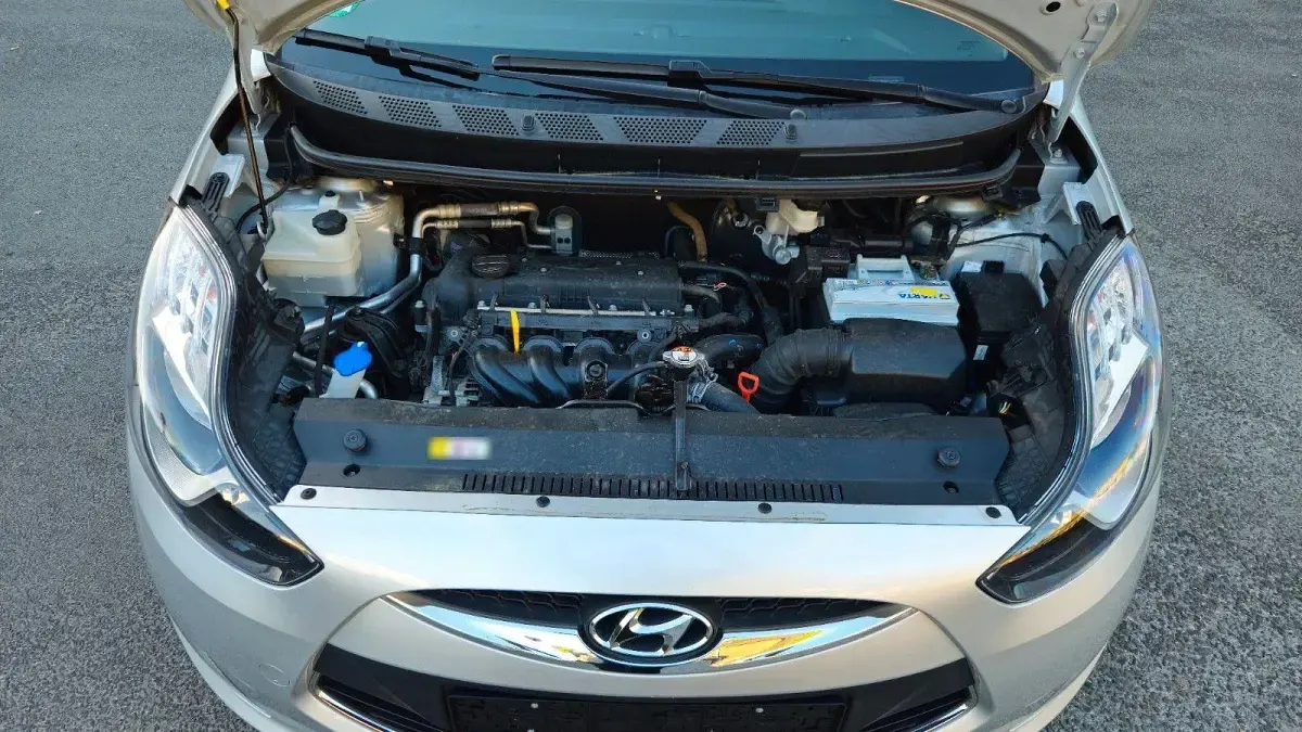 Gebraucht Hyundai ix20 Edition 125 PS (91 kW) 2014 Silber Kleinwagen