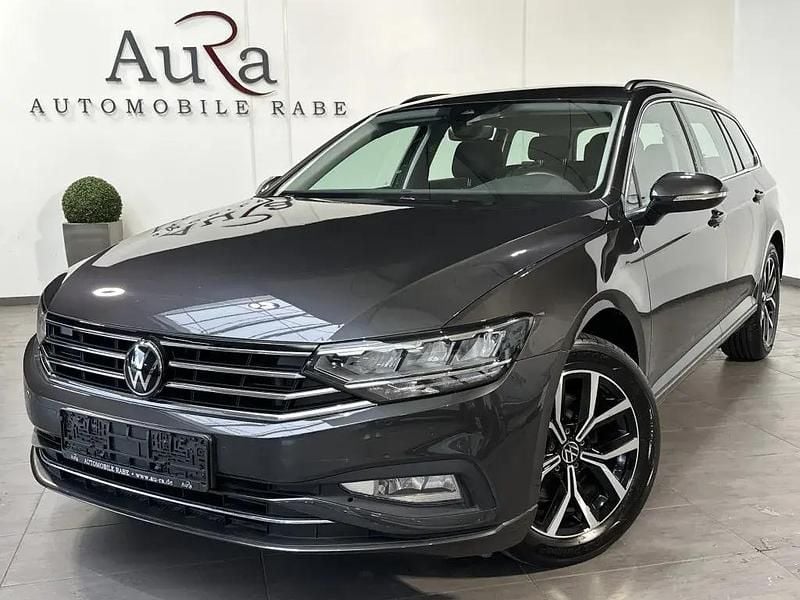 Grau Gebraucht 2021 VW Passat Business Kombi | 21.749 € (Fairer Preis) - Bild 1/4