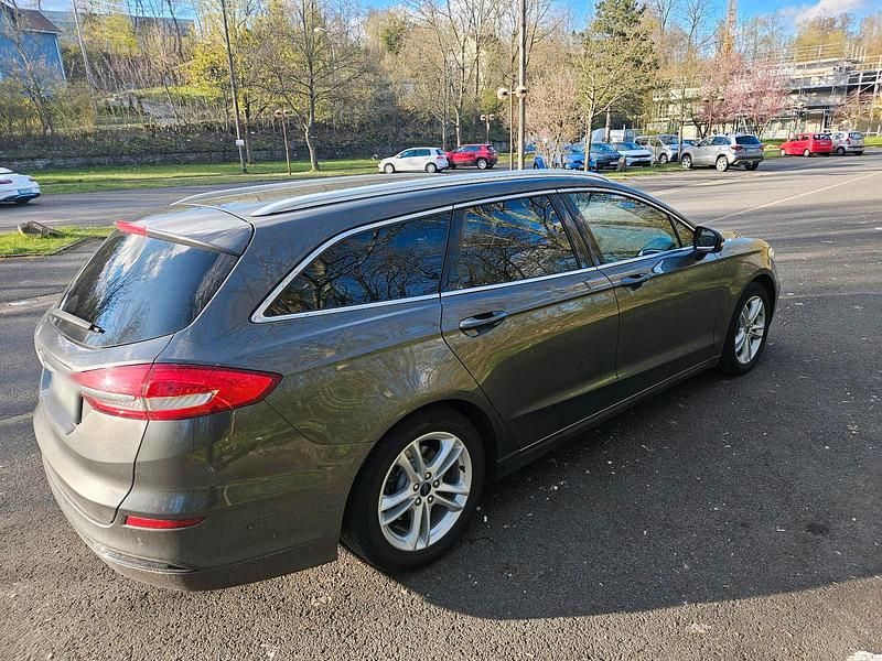 Gebraucht Ford Mondeo Titanium 150 PS (110 kW) 2019 Grau Kombi