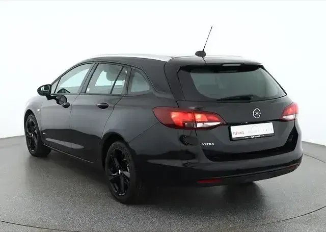 Gebraucht Opel Astra Design & Tech 145 PS (106 kW) 2022 Black meet kettle metallic Kleinwagen