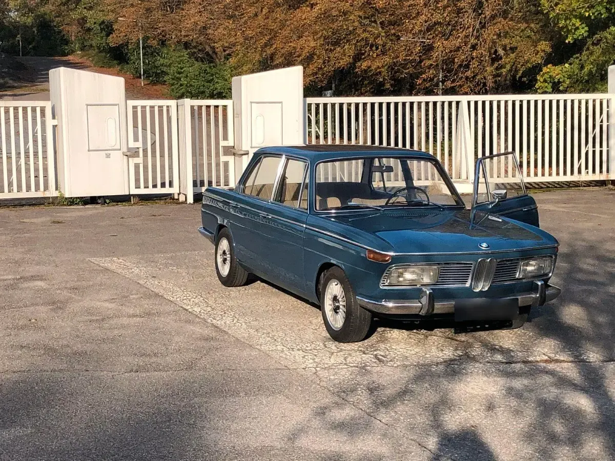 Gebraucht BMW 2000 136 PS (100 kW) 1966 Blau Limousine