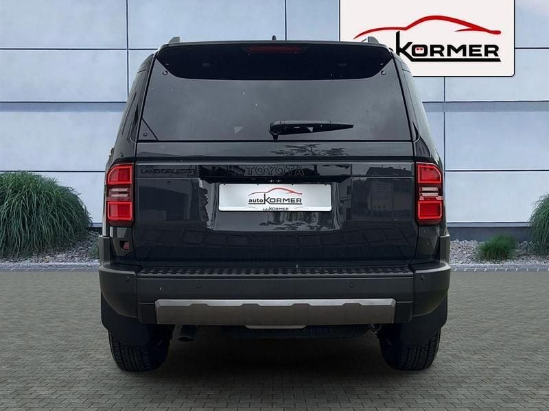 Neu Toyota Land Cruiser Executive 205 PS (150 kW) 2026 Grau SUV