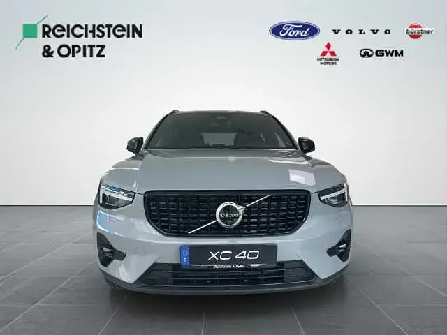 Gebraucht Volvo XC40 145 PS (106 kW) 2025 SUV