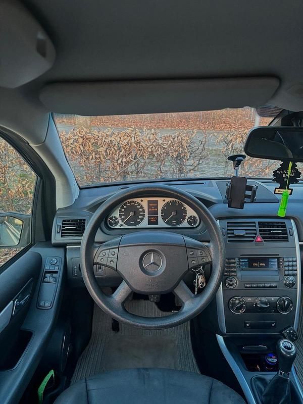 Gebraucht Mercedes B170 116 PS (85 kW) 2008 Grau Van / Kleinbus