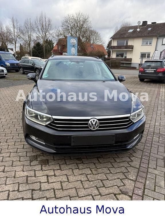 Gebraucht VW Passat Trendline 150 PS (110 kW) 2017 Schwarz Kombi
