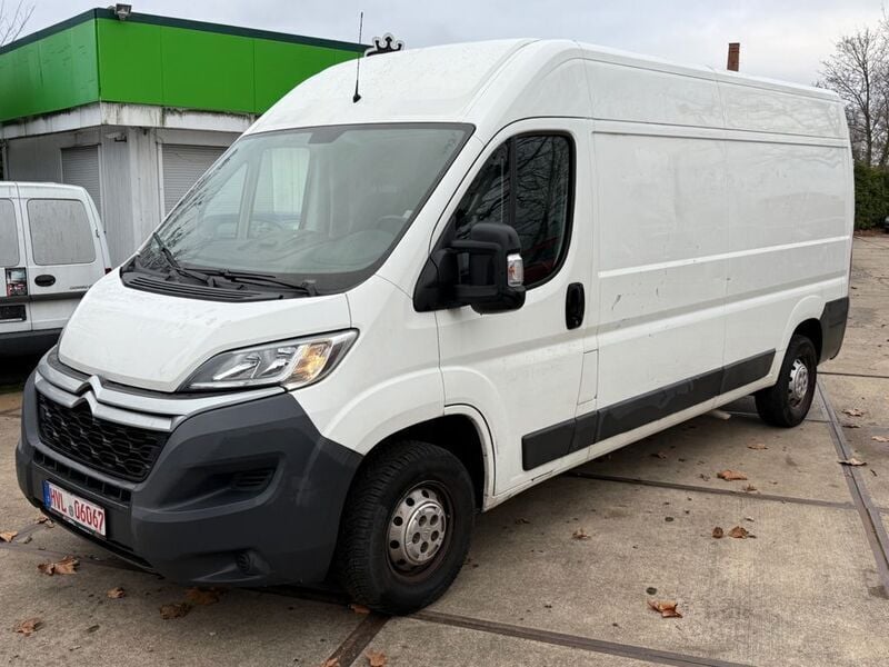 Weiß Gebraucht 2018 Citroën Jumper Business Class Van / Kleinbus | 10.000 € - Bild 1/4