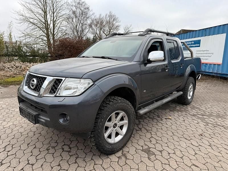Grau Gebraucht 2012 Nissan Navarra SUV | 7.700 € - Bild 1/4