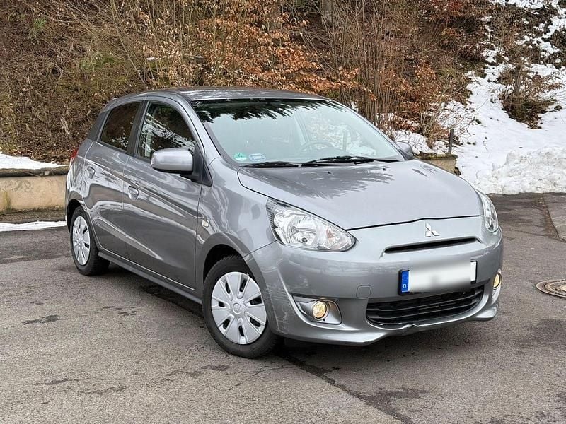 Gebraucht Mitsubishi Space Star Diamant Edition 80 PS (58 kW) 2015 Grau Kleinwagen