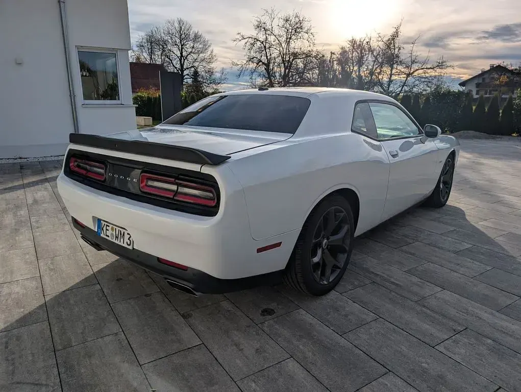 Usata Dodge Challenger 377 CV (277 kW) 2019 Bianco Coupé