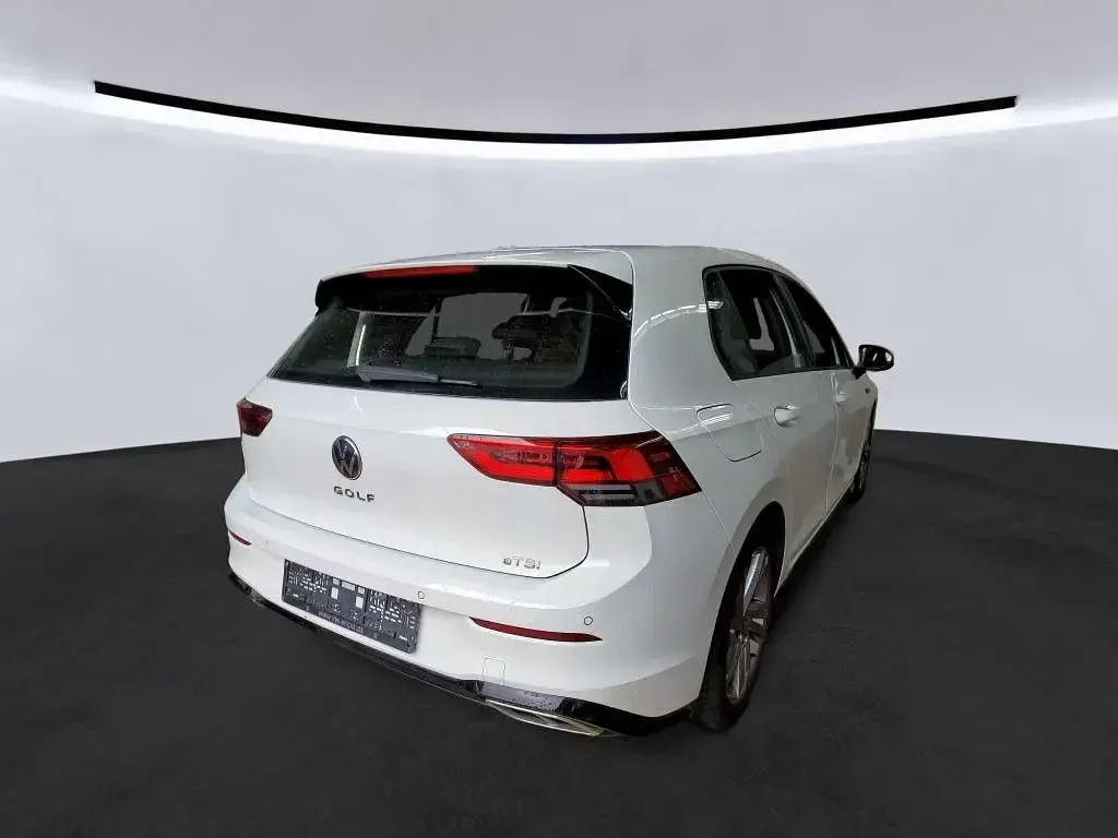 Gebraucht VW Golf VIII R-line 131 PS (96 kW) 2024 Weiß Limousine