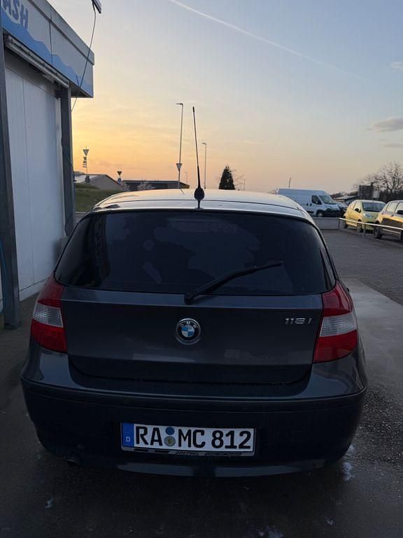 Gebraucht BMW 118 129 PS (94 kW) 2005 Grau Kleinwagen