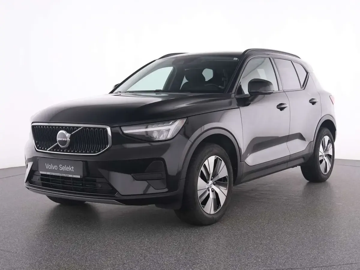 Gebraucht Volvo XC40 129 PS (94 kW) 2023 Grau SUV