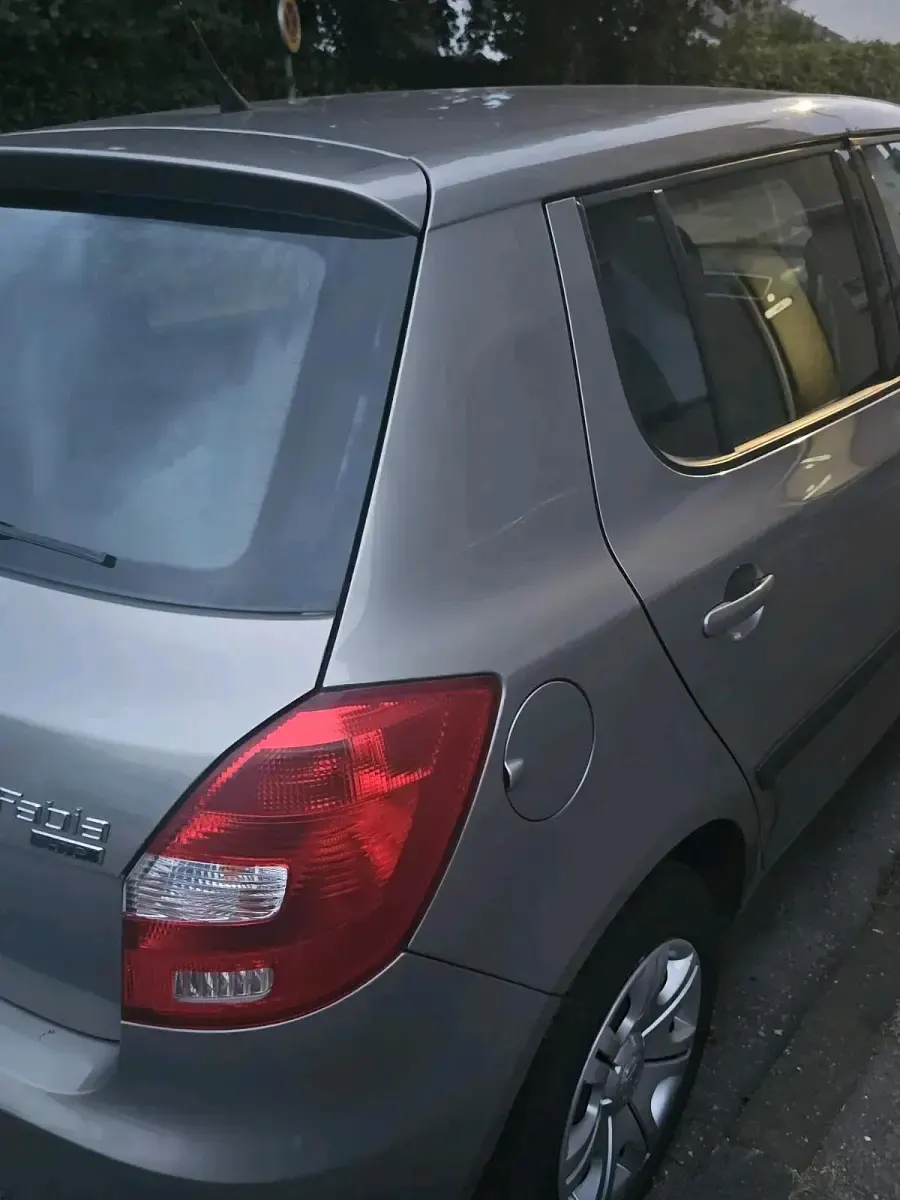 Gebraucht Skoda Fabia 71 PS (52 kW) 2010 Grau Limousine