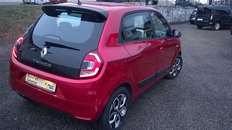 Gebraucht Renault Twingo Equilibre 65 PS (47 kW) 2024 Dezirrot Kleinwagen