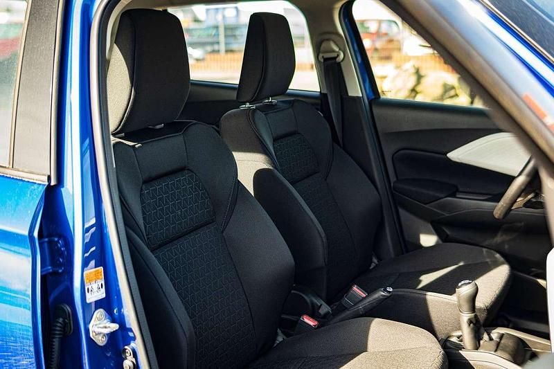 Neu Suzuki Swift Club 83 PS (61 kW) 2026 Frontier blue pearl metallic Kleinwagen