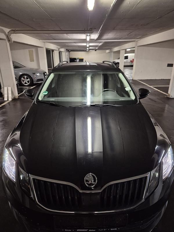 Gebraucht Skoda Octavia Ambition 150 PS (110 kW) 2020 Schwarz Kombi
