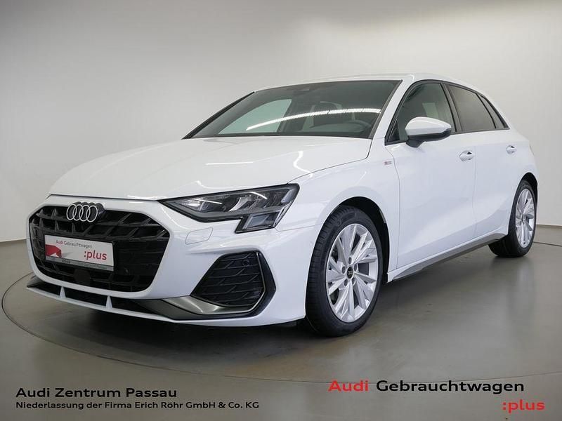 Gletscherweiss metallic Gebraucht 2025 Audi A3 S-Line Limousine | 36.040 € (Teuer) - Bild 1/4