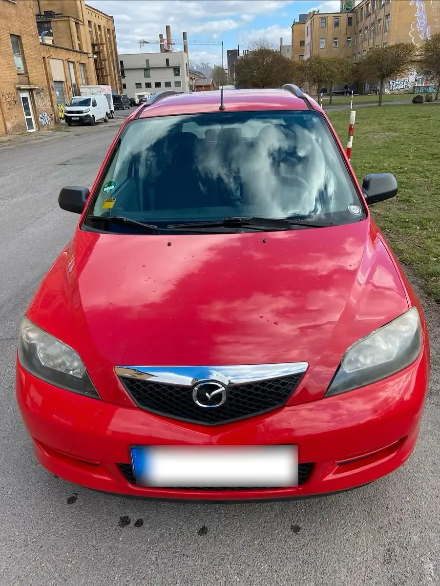 Gebraucht Mazda 2 75 PS (55 kW) 2003 Rot Kleinwagen