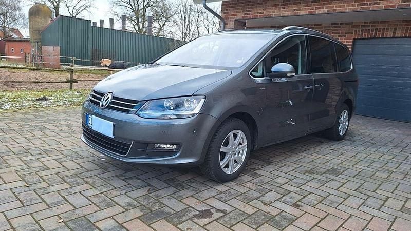 Gebraucht VW Sharan Life 140 PS (102 kW) 2013 Grau Van / Kleinbus