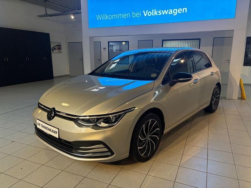Gebraucht VW Golf VIII Move 116 PS (85 kW) 2024 Silber Limousine