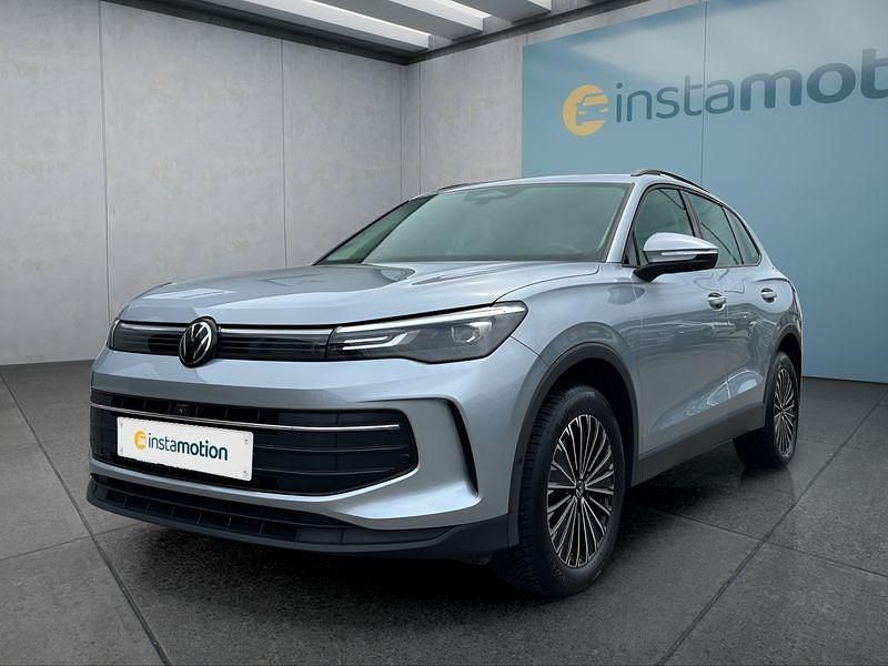 Silber Gebraucht 2024 VW Tiguan SUV | 40.249 € (Superpreis) - Bild 1/4
