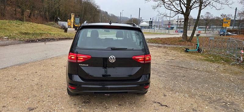 Gebraucht VW Touran 150 PS (110 kW) 2019 Schwarz Van / Kleinbus