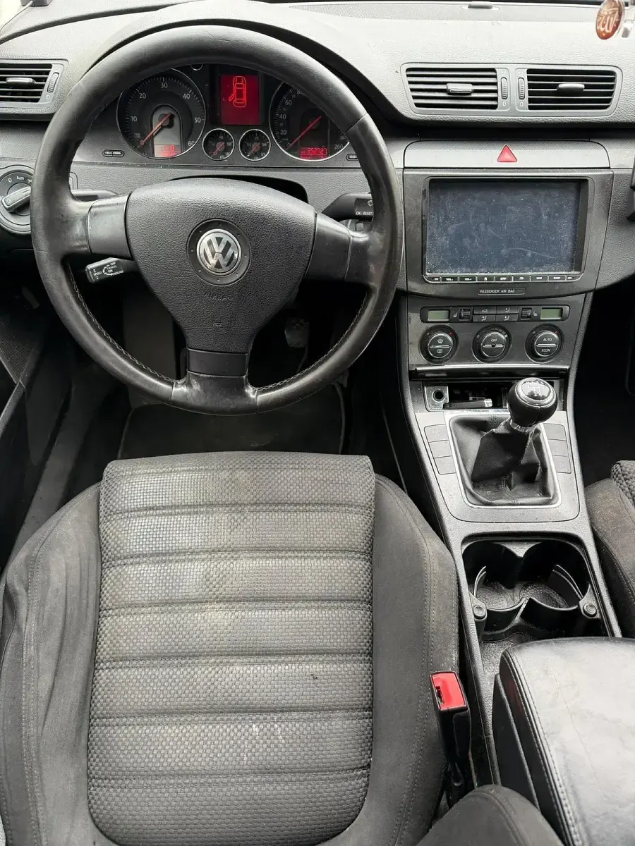 Gebraucht VW Passat 105 PS (77 kW) 2005 Schwarz Limousine