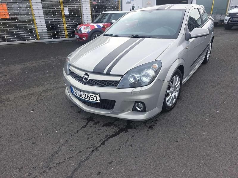 Gebraucht Opel Astra GTC Sport 115 PS (84 kW) 2006 Silber Coupé