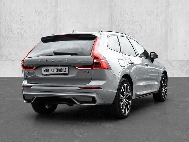 Gebraucht Volvo XC60 Plus 197 PS (144 kW) 2023 Grau SUV