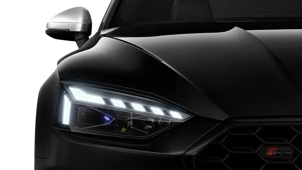 Gebraucht Audi S5 Sportback Ambiente 341 PS (250 kW) 2023 Mythosschwarz metallic (metallic) Kleinwagen