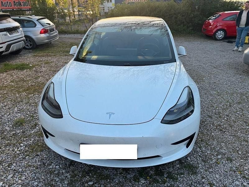 Gebraucht Tesla Model 3 225 kW (306 PS) 2020 Weiß Limousine